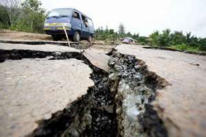 Последствия землетрясения. Фото :http://timeszp.com