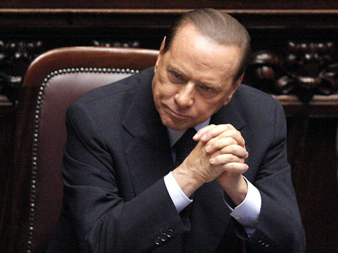 Берлускони обвинили в торговле людьми