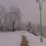 Аттракционы в парке остановлены. Продолжается снегопад. © TopWorldNews.ru