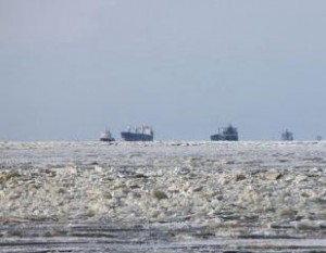 Азовское море полностью покрылось льдом