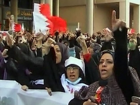 В Бахрейне двое демонстрантов погибли от слезоточивого газа