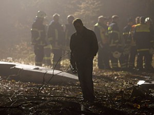 Спасатели на месте крушения самолета. Фото Reuters