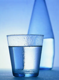Вода способствует к похудению