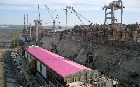 Стройплощадка Богучанской ГЭС летом 2011 года. Фото: Википедия
