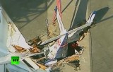 На жилой дом в США рухнул небольшой самолёт. Кадр RT