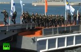 Военные ныряльщики на дне военно-морского флота в Севастополе. Кадр RT