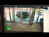 «Человек-бог» протаранил на грузовике здание телеканала в США