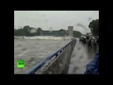 На Китай обрушился мощный тайфун